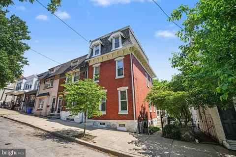 122 Kalos St, Philadelphia, PA 19128