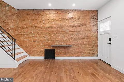 531 Hoffman St, Philadelphia, PA 19148