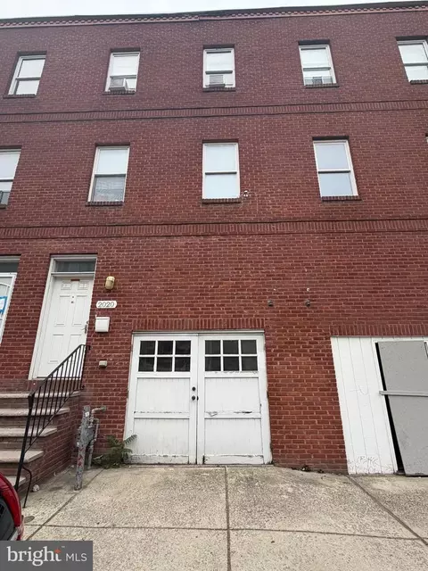 2020 N 17th St, Philadelphia, PA 19121
