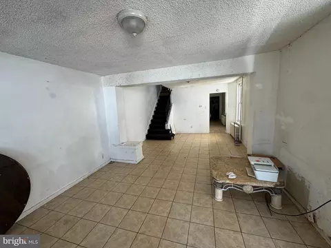 5016 W Thompson St, Philadelphia, PA 19131