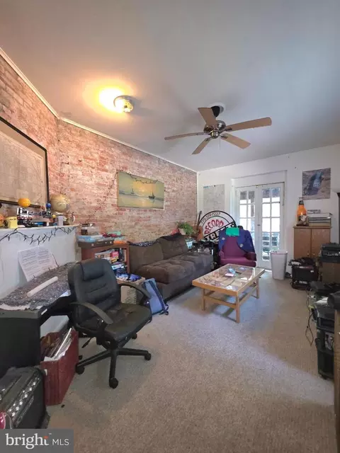 3219 Winter St, Philadelphia, PA 19104