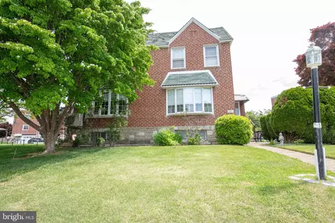 831 Medway Rd, Philadelphia, PA 19115