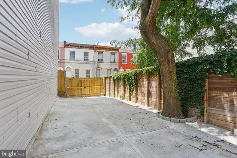 2227 N Waterloo St, Philadelphia, PA 19133