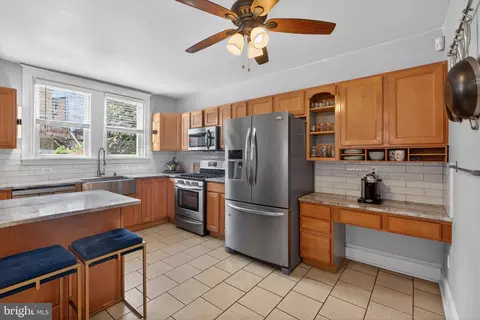 645 Gerhard St, Philadelphia, PA 19128