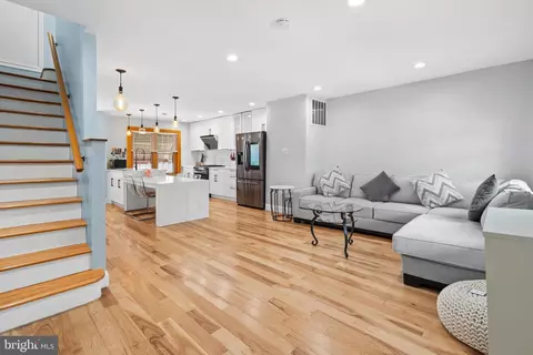 1218 Mollbore Ter, Philadelphia, PA 19148