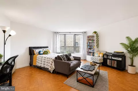 224 W 30 W Rittenhouse Sq #904, Philadelphia, PA 19103