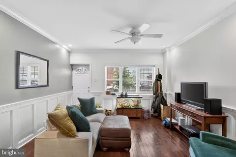 2604 E York St, Philadelphia, PA 19125