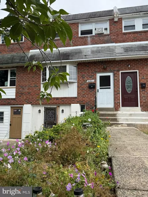 12603 Biscayne Dr, Philadelphia, PA 19154