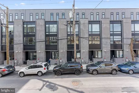 312 Poplar St, Philadelphia, PA 19123