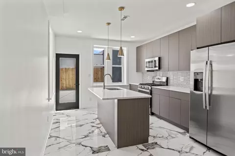 1211 S 15th St, Philadelphia, PA 19146