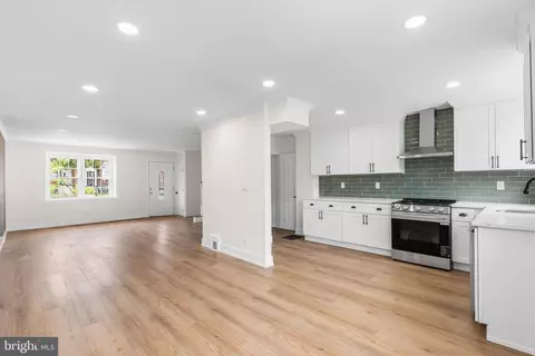 7953 Temple Rd, Philadelphia, PA 19150