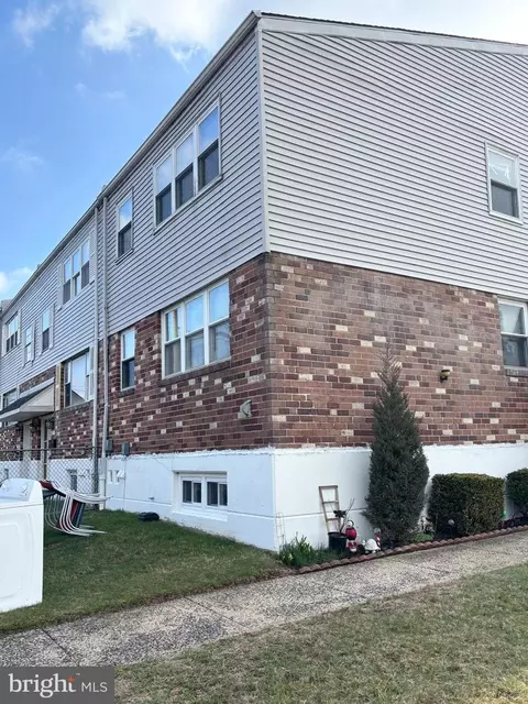 10751 E Keswick Rd, Philadelphia, PA 19154