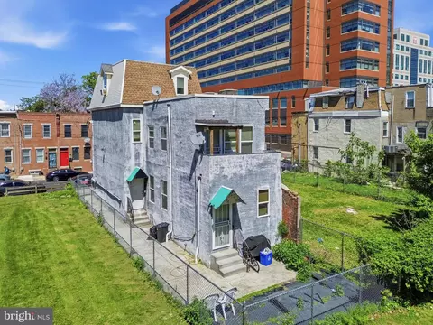 1422 W Tioga St, Philadelphia, PA 19140