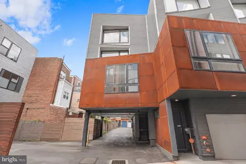 608 N Galloway St #A, Philadelphia, PA 19123