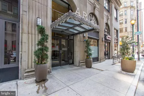 1425 Locust St #14A, Philadelphia, PA 19102