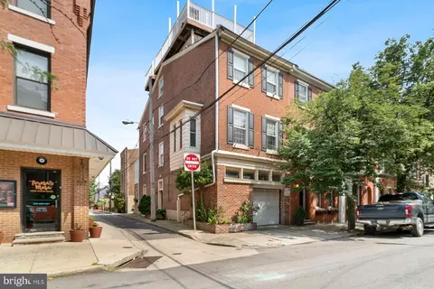 729 S 2nd St #A, Philadelphia, PA 19147
