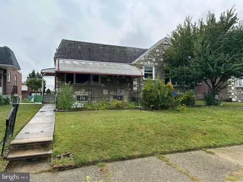 2216 Emerson St, Philadelphia, PA 19152