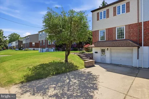 10882 Knights Rd, Philadelphia, PA 19154