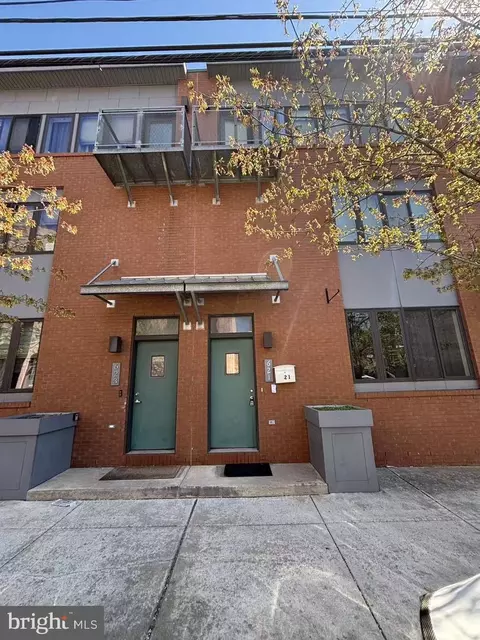 621 N 00 N 10th St, Philadelphia, PA 19123