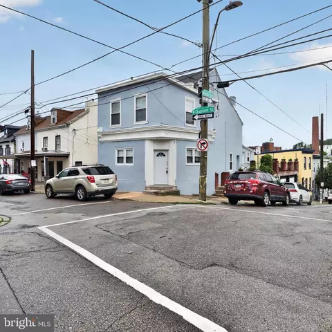 182 Dupont St, Philadelphia, PA 19127