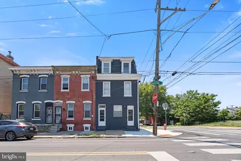 5026 Master St, Philadelphia, PA 19131