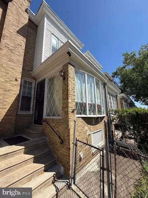 4925 D St, Philadelphia, PA 19120