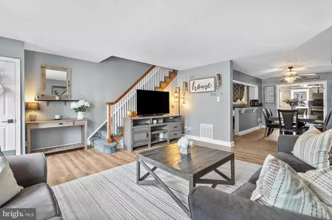 6237 Montague St, Philadelphia, PA 19135