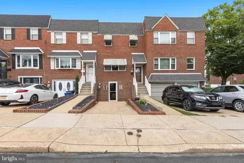 9888 Garvey Dr, Philadelphia, PA 19114
