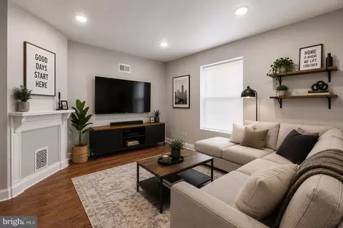 59 E Coulter St, Philadelphia, PA 19144