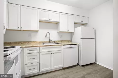 1215 South St #A, Philadelphia, PA 19147