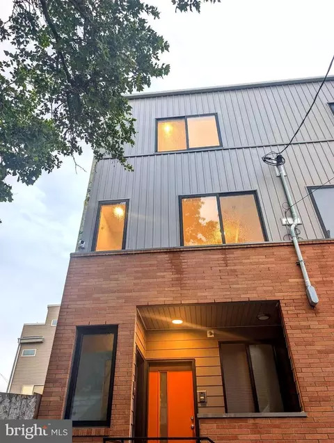 3639 Earp St, Philadelphia, PA 19146