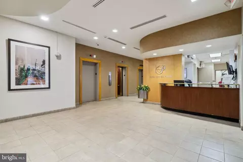 1900 John F Kennedy Blvd #906, Philadelphia, PA 19103