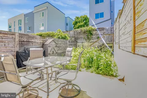 1952 N 6th St #1, Philadelphia, PA 19122