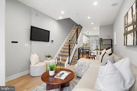1135 E Berks St, Philadelphia, PA 19125