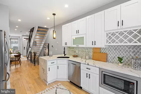 1135 E Berks St, Philadelphia, PA 19125