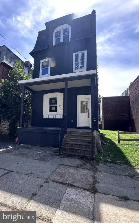 5924 Master St, Philadelphia, PA 19151