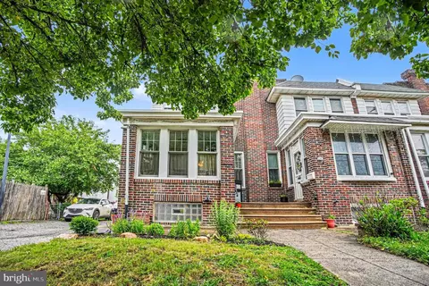 627 Roxborough Ave, Philadelphia, PA 19128