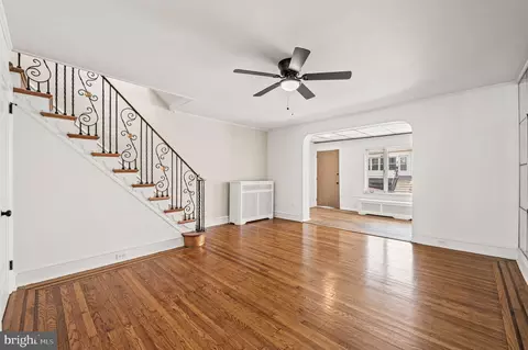 7004 Reedland St, Philadelphia, PA 19142