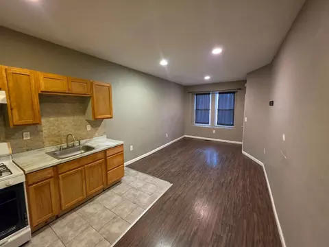 3520 11th St, Philadelphia, PA 19140