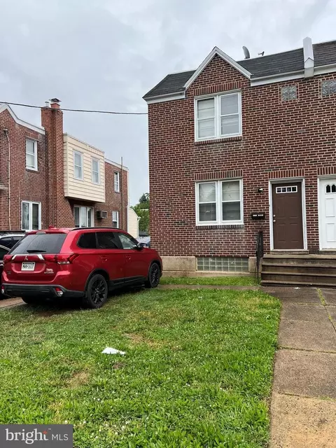 7235 Dungan Rd, Philadelphia, PA 19111