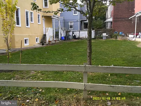 5709 Chester Ave, Philadelphia, PA 19143