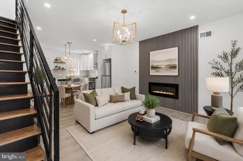 4642 Hurley St, Philadelphia, PA 19120