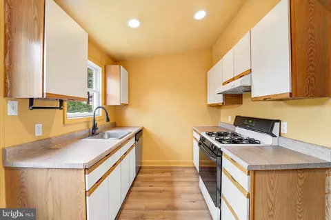 4420 Saint Davids St, Philadelphia, PA 19127