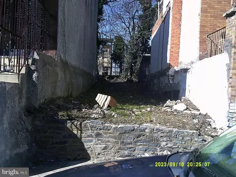 3310 N Gratz St, Philadelphia, PA 19140