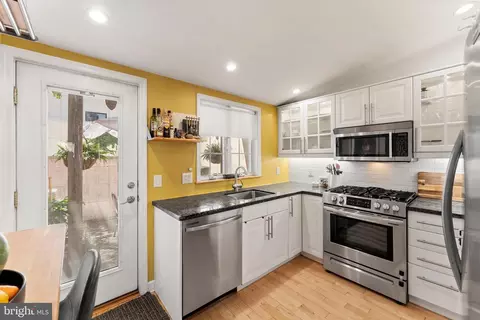 1304 S Howard St, Philadelphia, PA 19147