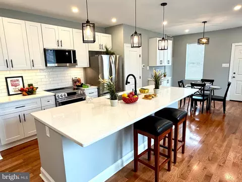 4248 Rhawn St, Philadelphia, PA 19136