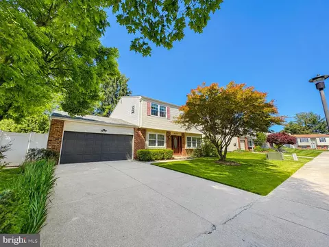 8608 Cathedral Cir, Philadelphia, PA 19128