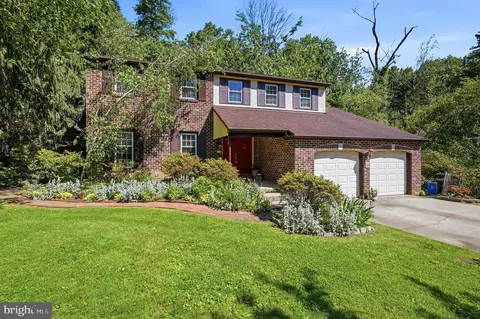 736 Summit Ave, Philadelphia, PA 19128