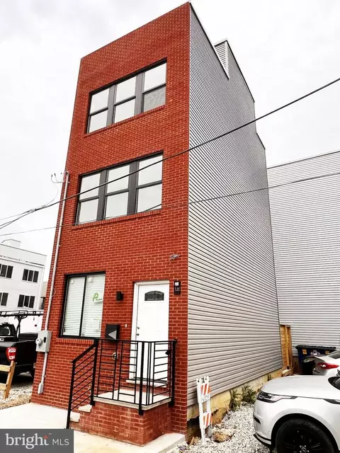 540 Edgley St, Philadelphia, PA 19122