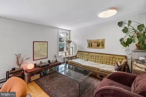 2020 Christian St #E, Philadelphia, PA 19146